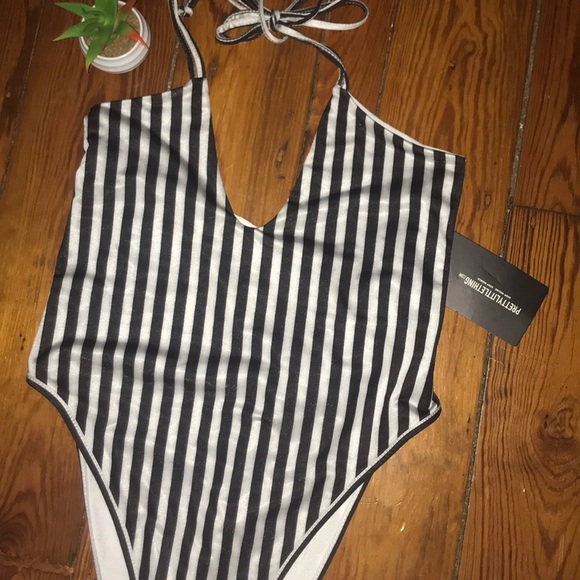 Pretty Little Thing One Piece size 12 - Picture 2 of 7